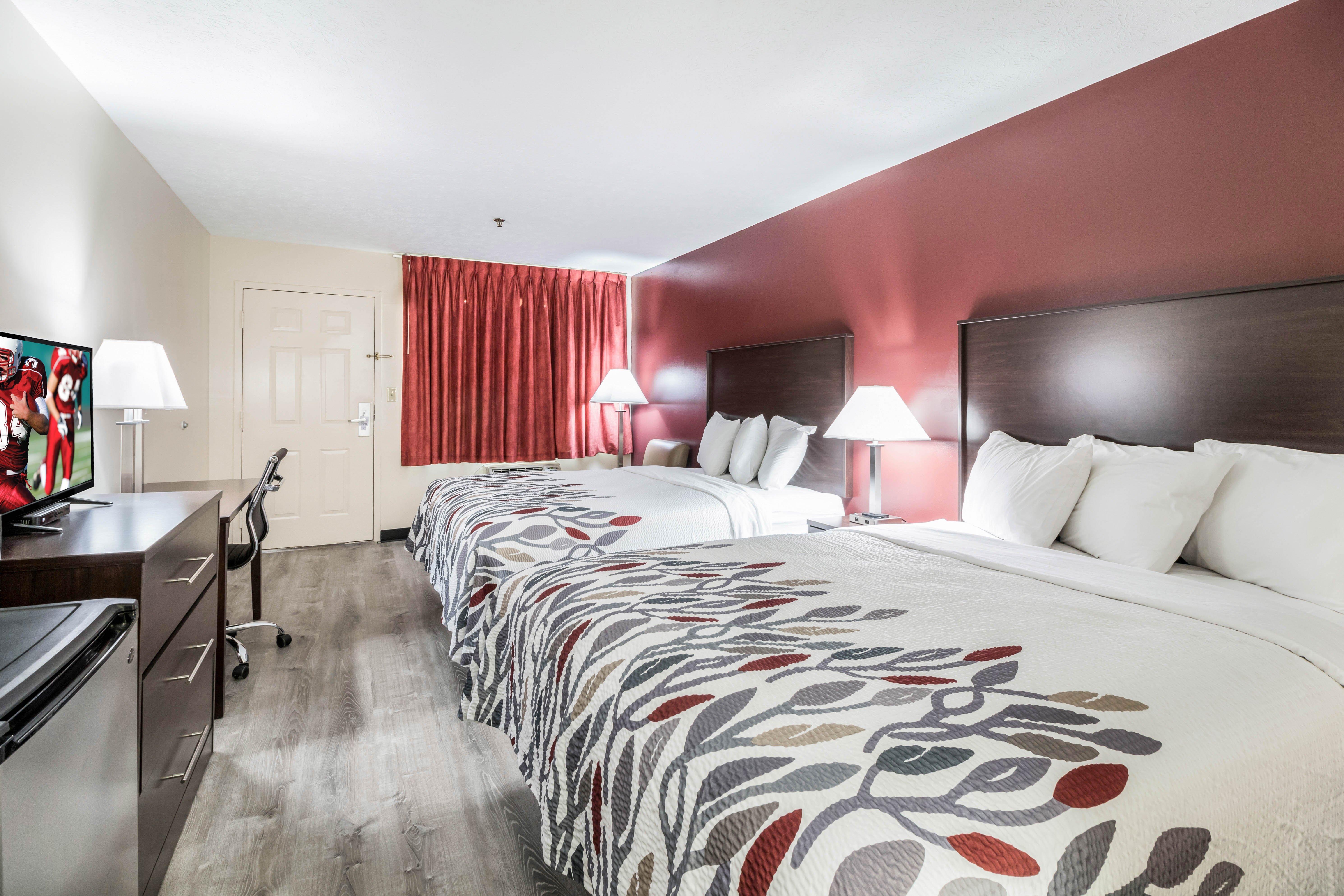Red Roof Inn Cadiz Екстериор снимка
