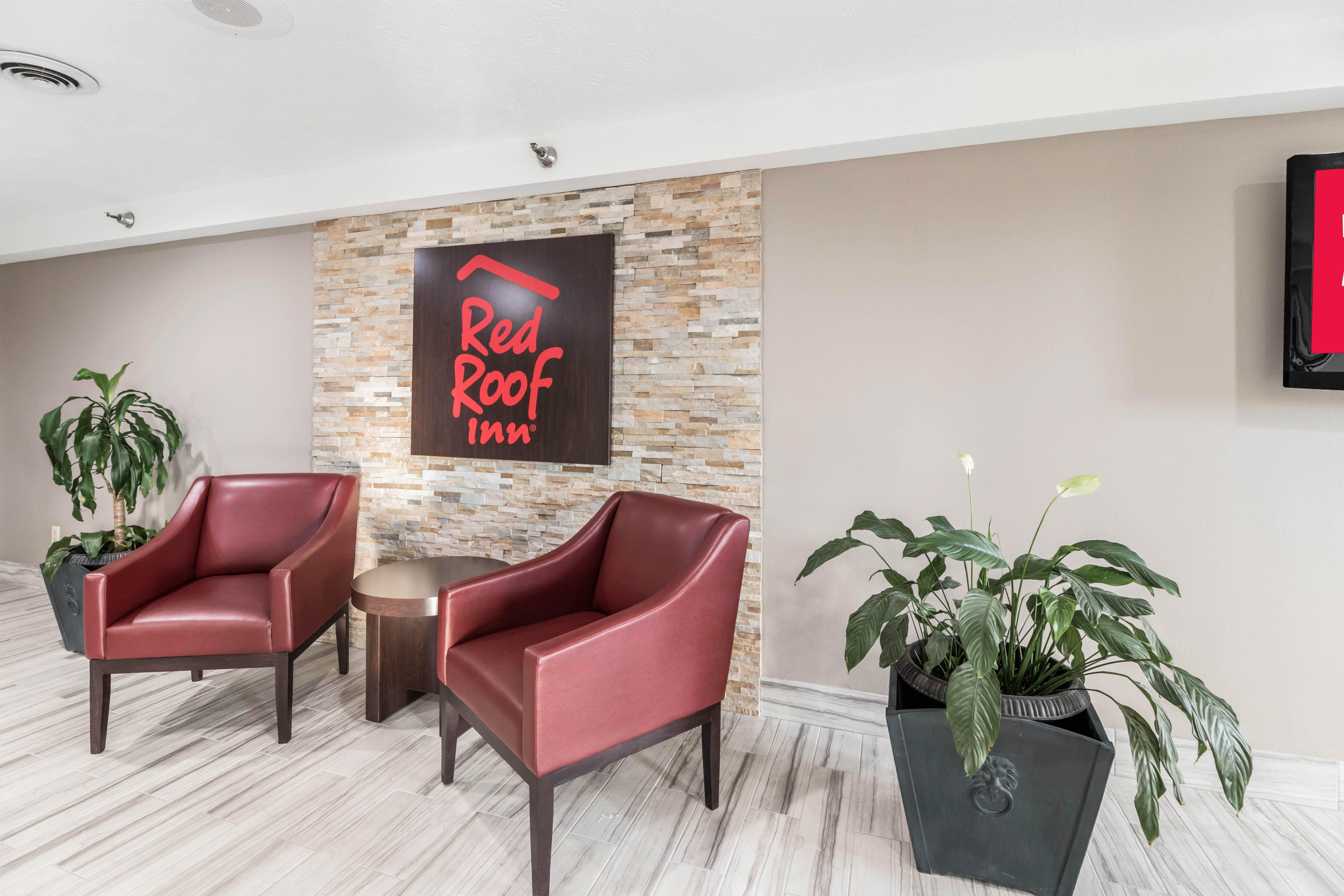 Red Roof Inn Cadiz Екстериор снимка